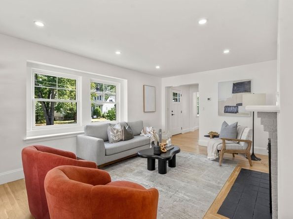 15 Freeman St, Newton MA 02466