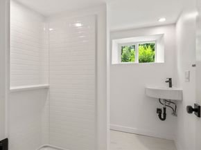 15 Freeman St, Newton MA 02466