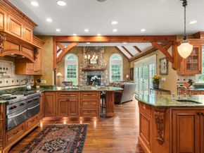 3 Stone Bridge Lane, Milton MA 02186