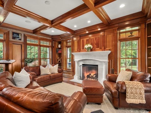 3 Stone Bridge Lane, Milton MA 02186