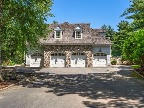 3 Stone Bridge Lane, Milton MA 02186