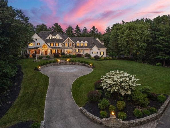 3 Stone Bridge Lane, Milton MA 02186
