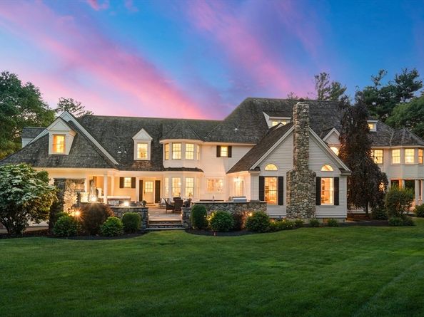 3 Stone Bridge Lane, Milton MA 02186