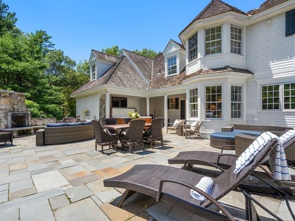 3 Stone Bridge Lane, Milton MA 02186