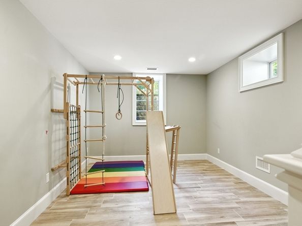 73 Wendell Road, Newton MA 02459
