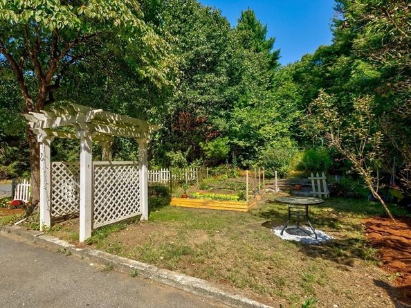 31 Springfield Drive, Littleton MA 01460