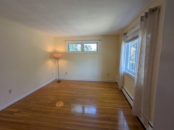 73 Lionel Ave. F, Waltham MA 02452