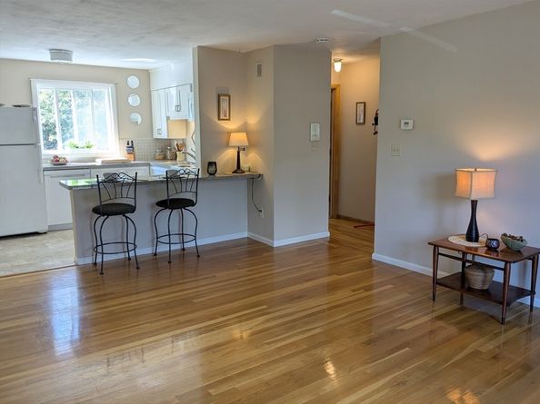 73 Lionel Ave. F, Waltham MA 02452