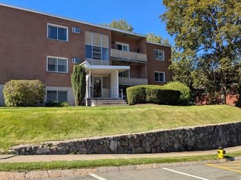 73 Lionel Ave.