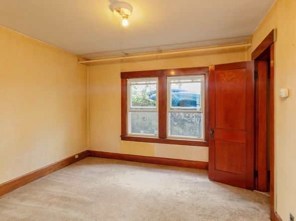 33 Ash Street, Gardner MA 01440