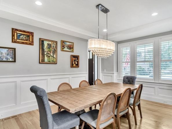 5 Clark Rd, Bedford MA 01730