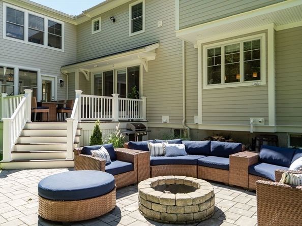 5 Clark Rd, Bedford MA 01730
