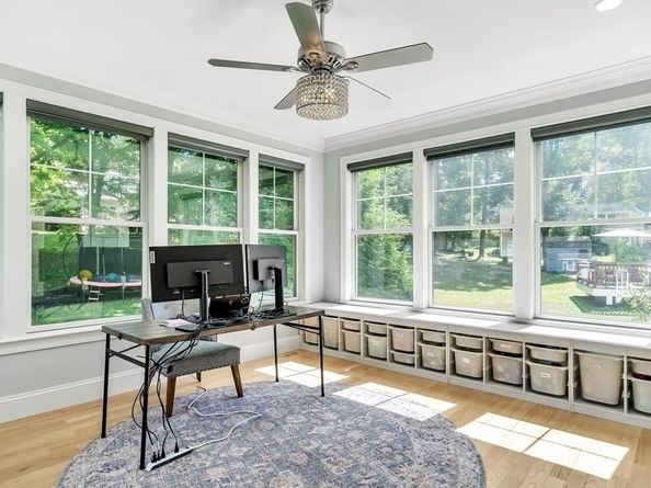 5 Clark Rd, Bedford MA 01730