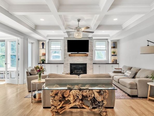 5 Clark Rd, Bedford MA 01730