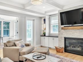 5 Clark Rd, Bedford MA 01730