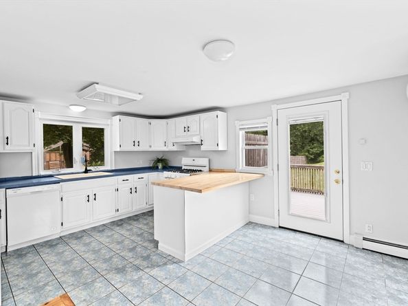 192 S Main St, West Bridgewater MA 02379
