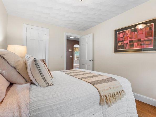 428 South Street, Reading MA 01867