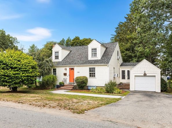 428 South Street, Reading MA 01867