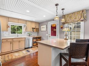 428 South Street, Reading MA 01867