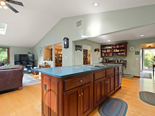 39 Austin Rd, Sudbury MA 01776