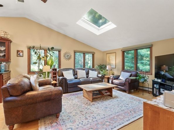 39 Austin Rd, Sudbury MA 01776