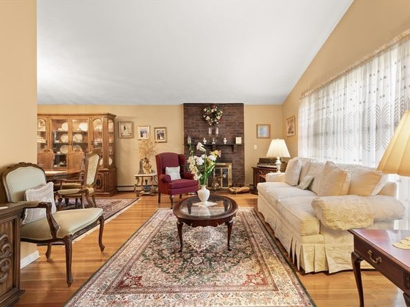 39 Austin Rd, Sudbury MA 01776