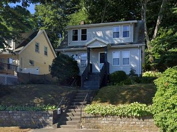 61 Whitford St