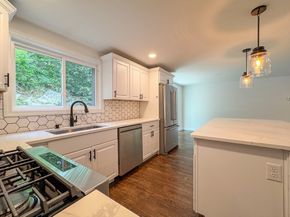 282 Pleasant St, Marblehead MA 01945