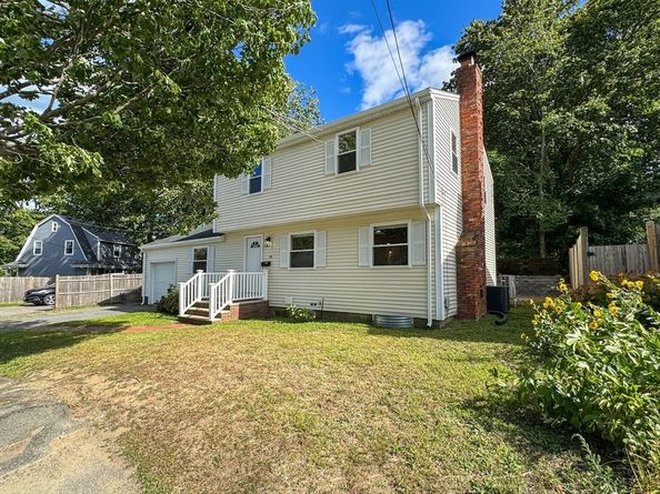282 Pleasant St, Marblehead MA 01945