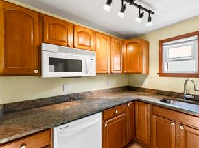99 Pine St, Waltham MA 02453