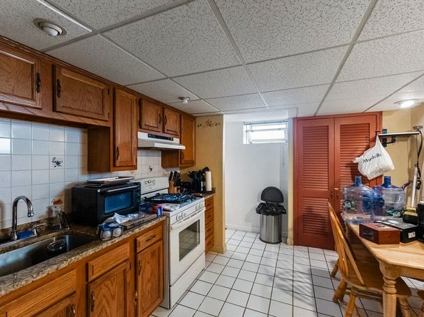 99 Pine St, Waltham MA 02453