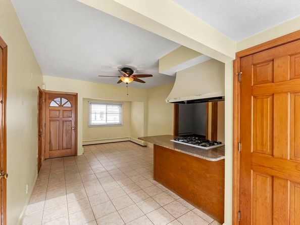99 Pine St, Waltham MA 02453
