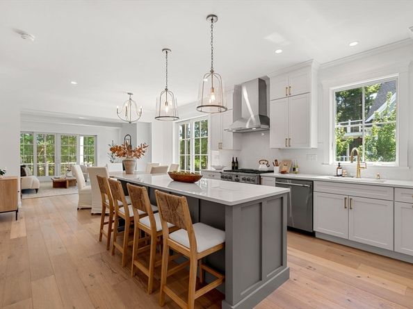 4 Golf Cottage Way, Mattapoisett MA 02739