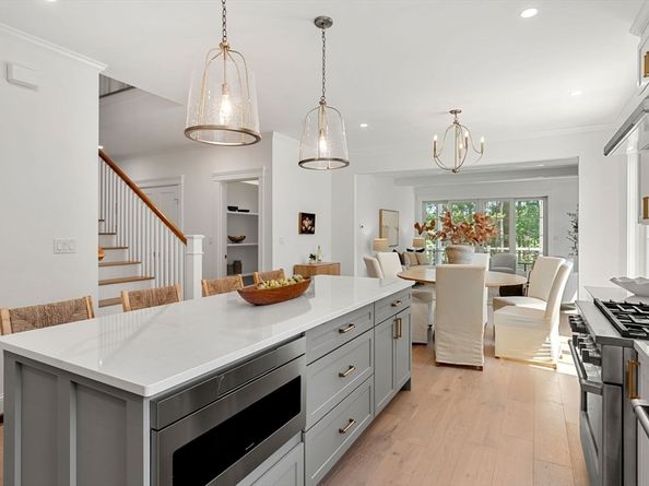 4 Golf Cottage Way, Mattapoisett MA 02739