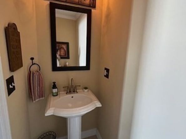 12 Enaya Circle 12, Worcester MA 01606