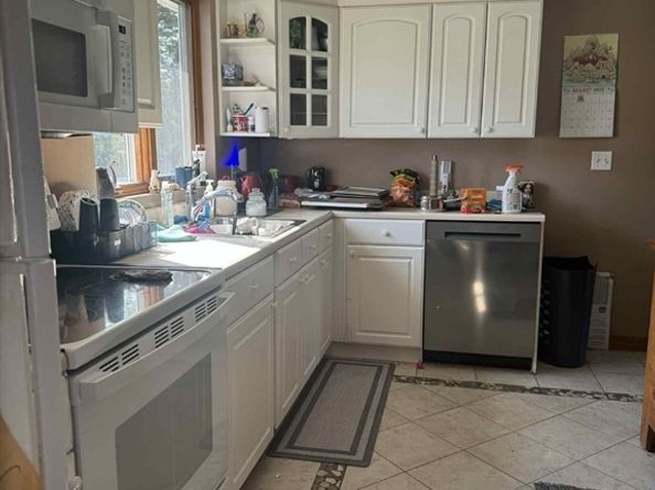 3 Bayberry Ln, Billerica MA 01821