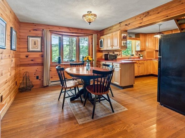 61 Bennetts Rd, Sturbridge MA 01566