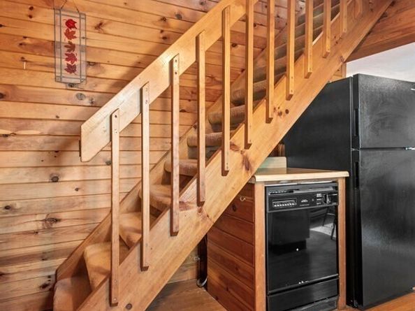 61 Bennetts Rd, Sturbridge MA 01566