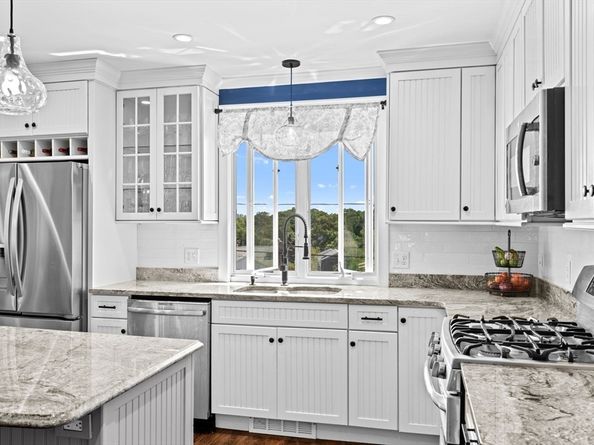 20 Great Hill Drive, Weymouth MA 02191