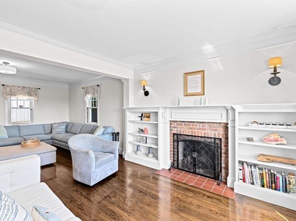 20 Great Hill Drive, Weymouth MA 02191