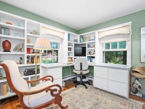 17 Laclede Ave, Framingham MA 01701