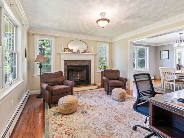 359 W Main St, Millbury MA 01527