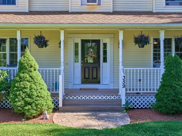 359 W Main St, Millbury MA 01527