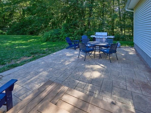 359 W Main St, Millbury MA 01527