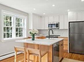 26 Summer Street 7, Marblehead MA 01945