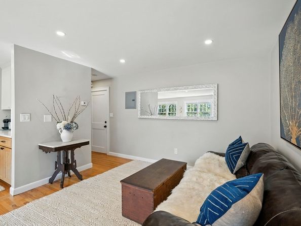 26 Summer Street 7, Marblehead MA 01945