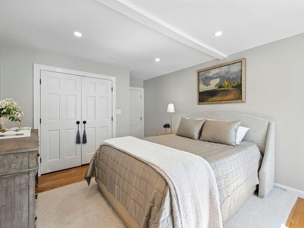 26 Summer Street 7, Marblehead MA 01945