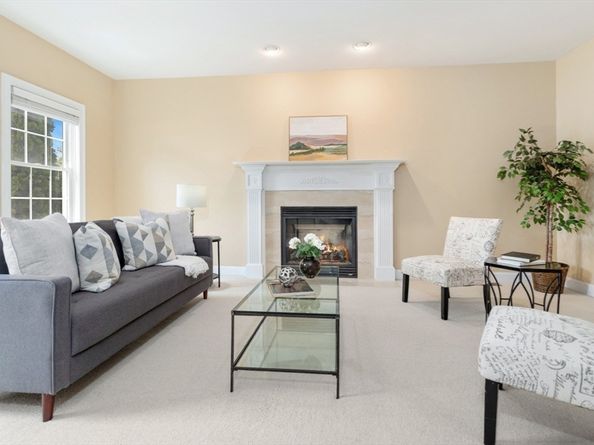 18 Symonds Way, Reading MA 01867