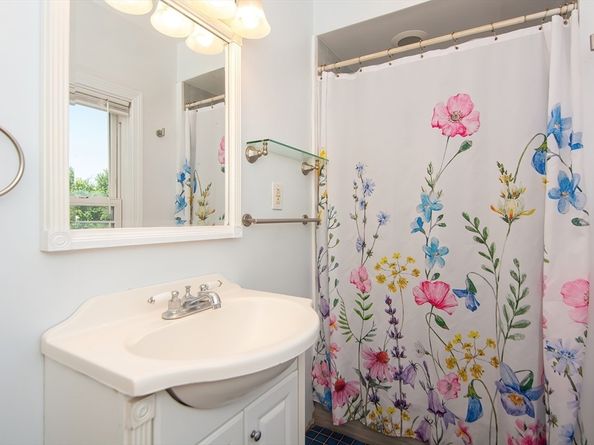 13 Center St, Woburn MA 01801