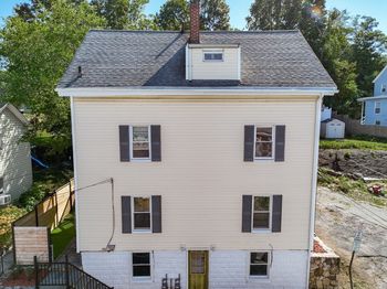 13 Center St